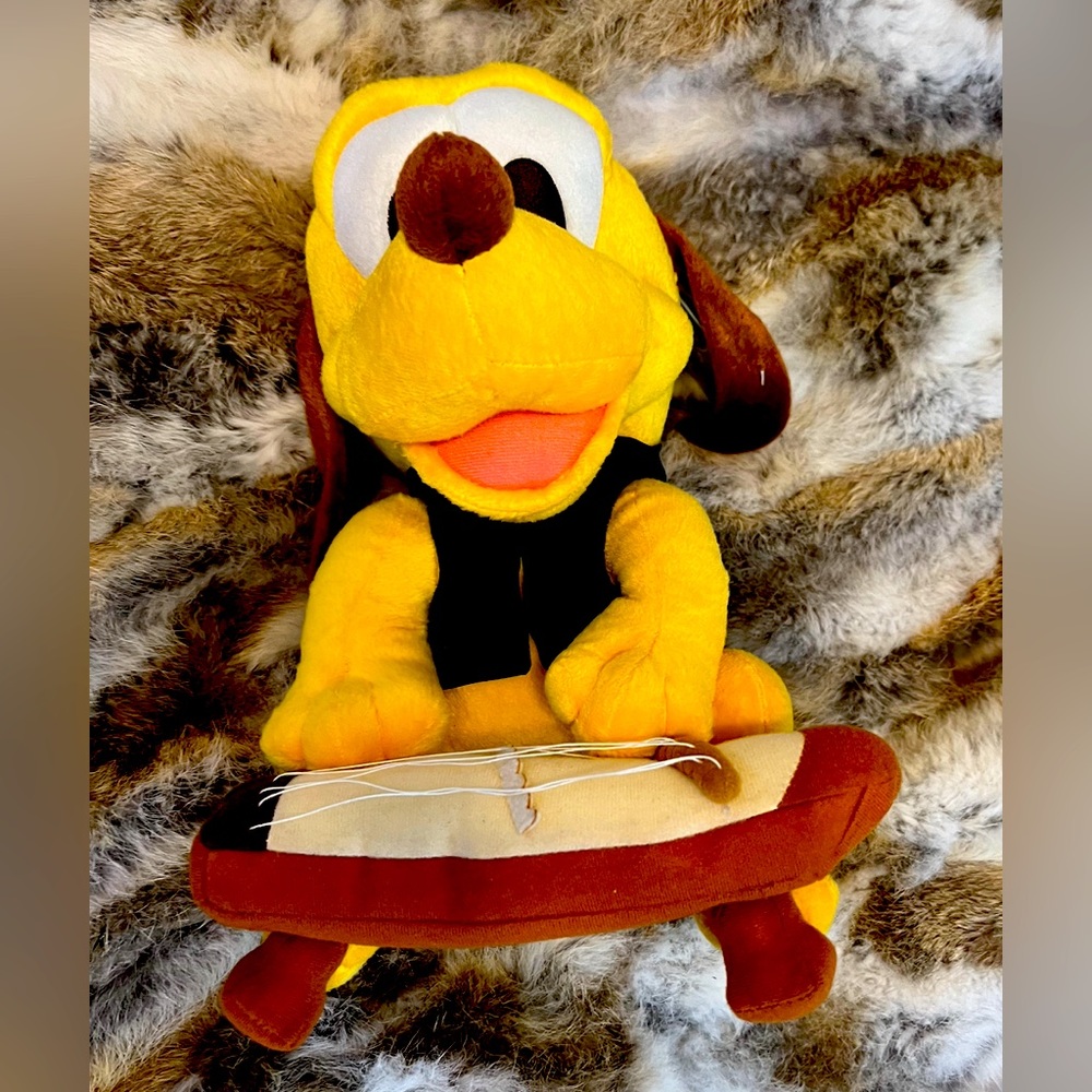 NWT Pluto Disney Tokyo Dog Stuffed Animal Plush toy size 13” Rare